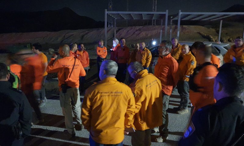 חילוץ לילי: מספר רוחצים נסחפו בחוף נווה מדבר