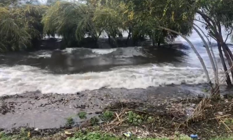 שלג נערם בחרמון; חופי הכנרת הוצפו. צפו