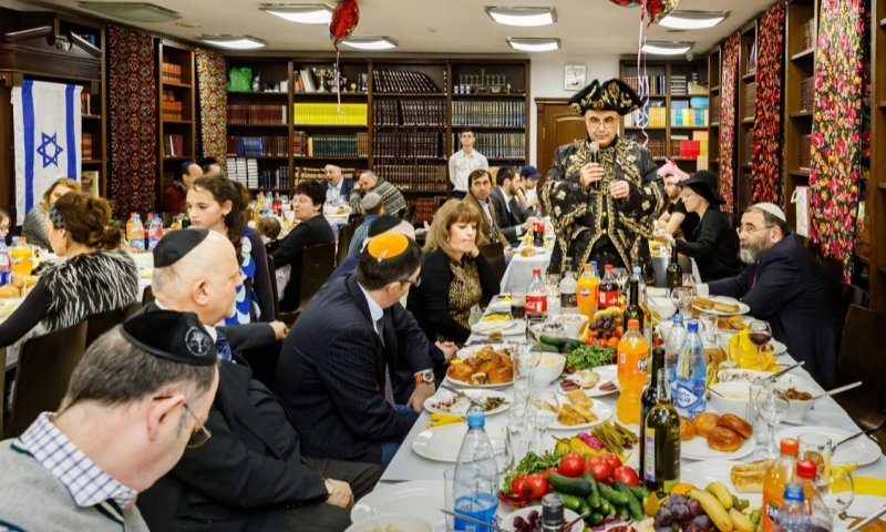 למה מתחפשים כשמזג האוויר מתחת לאפס? הצצה לפורים בתפוצות