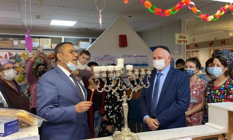 טקס הדלקת נרות מרגש במחלקת הילדים בהדסה