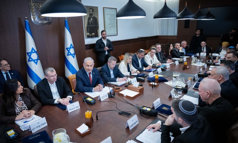 הדיון הסוער בממשלה: "להגיד לצה"ל שאין מקום?"