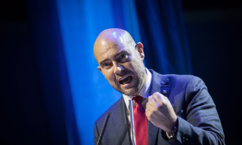 שר המשפטים: "אינני מגיע לכאן לא בדחפור ולא בטנק"