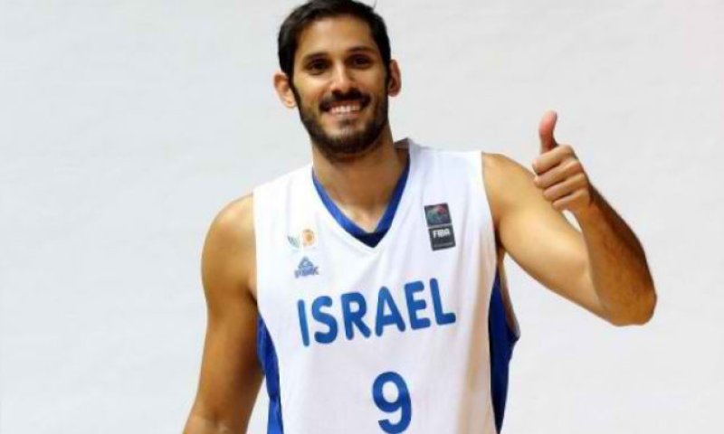 כשעומרי כספי שיתף את עוקביו בדבר תורה על חנוכה