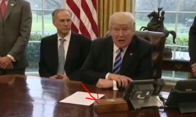 שוק: מה עושה הכפתור האדום שביקש טראמפ?