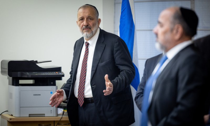 "נפרוש מהממשלה" | דרעי וגולדקנופף באולטימטום דרמטי