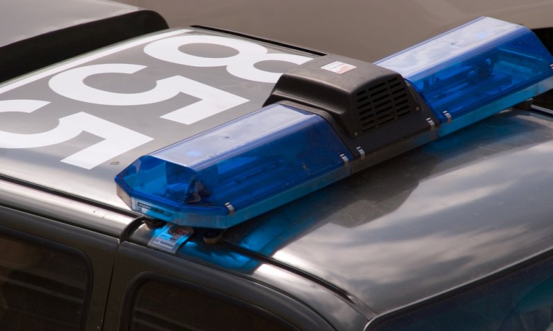 כפר סבא: עובד ניקיון נפגע מפיצוץ רימון הלם