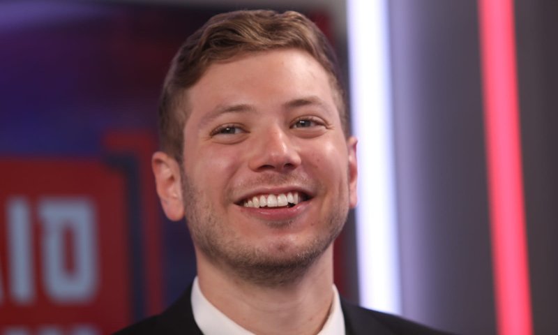 עכשיו זה רשמי: יאיר נתניהו קיבל את התעודה