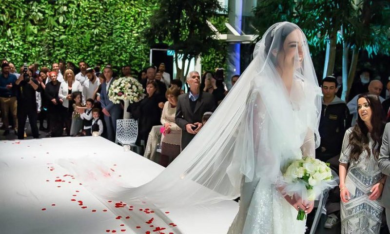 ואם פתאום בחופה יירד גשם?!