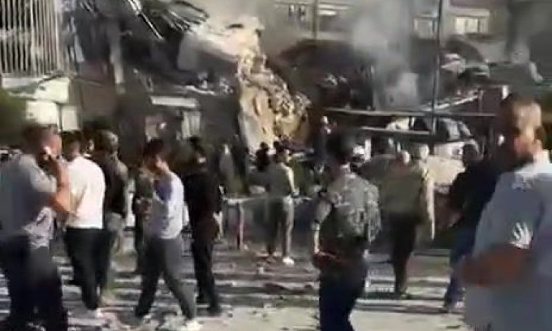 שגריר איראן בסוריה: "טהרן תגיב בחריפות לחיסול"