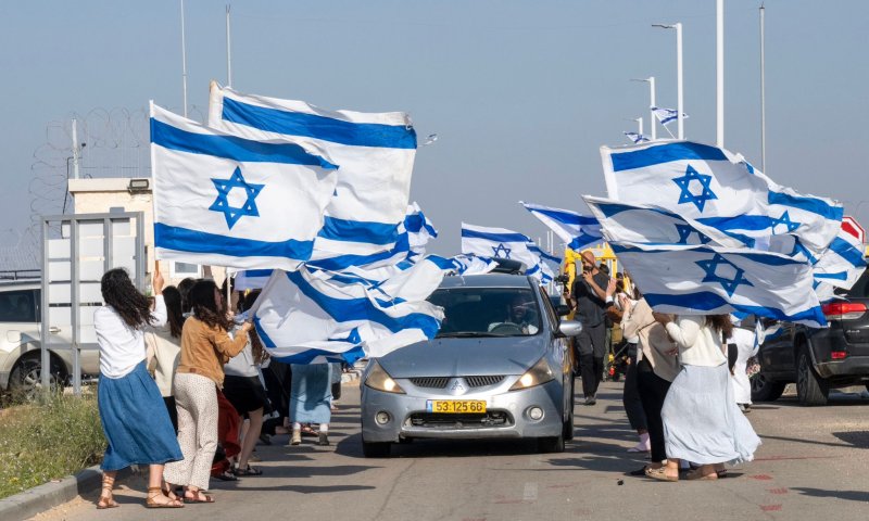 מרגש: תושבי שלומית חזרו הביתה אחרי 4 חודשים