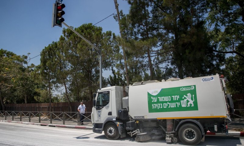 תושב אעבלין נהרג בעקבות פגיעת משאית אשפה
