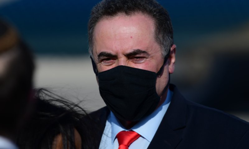 לאחר שהאשים את נתניהו וגנץ כ"ץ משנה גרסה