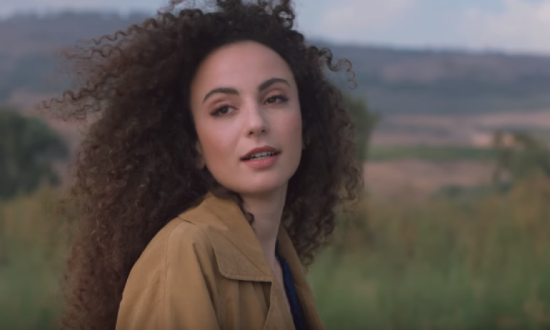 צנועה וכואבת: יובל דיין משיקה קליפ חדש&bull;צפו