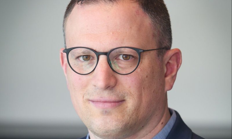 עכשיו זה רשמי: העורך הסרוג שהחליף את ביסמוט