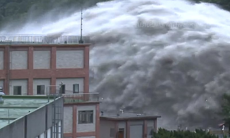 צפו: העיר נהרסה, אלפי גופות ברחובות