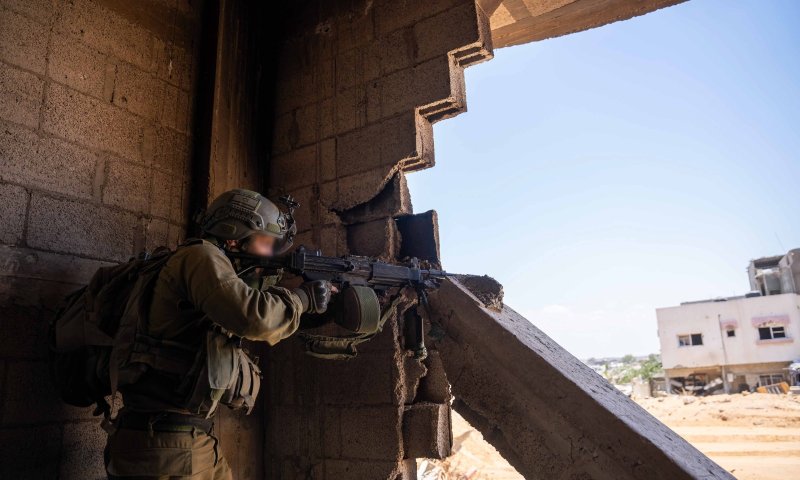 "אתם איתי? נכנסים!": פעילות הלוחמים בעזה. צפו