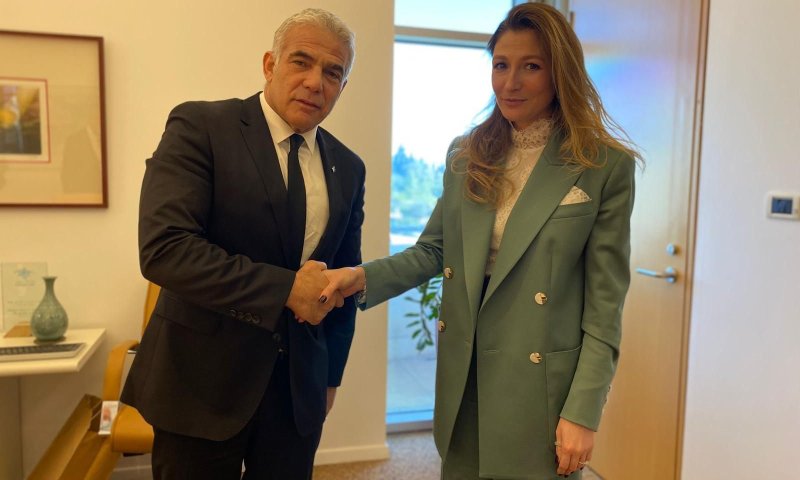 לפיד וסגנית שר החוץ של אוקראינה נפגשו