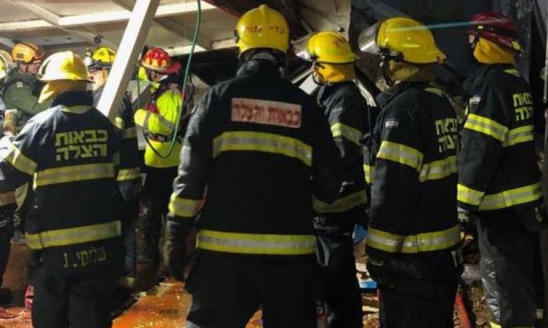 נזקי הגשם: אדם נהרג מקריסת קיר בטון בירושלים