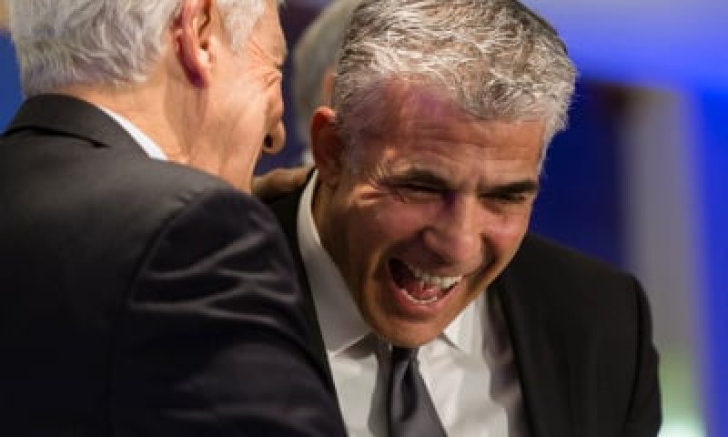 לפיד מבטיח: ירידה מיידית במחירי הדירות