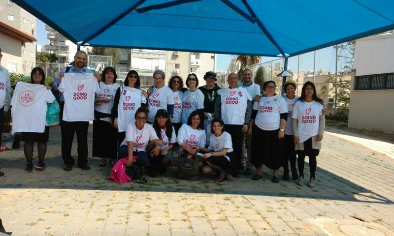 יום של חסד: פיקוח החמ"ד במחוז מרכז יצא להתנדבות עם מנהיגות צעירה מראשון לציון