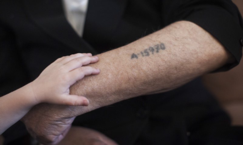 ניצולי השואה נזקקים יקבלו מענק בסך 8 מיליון ש"ח