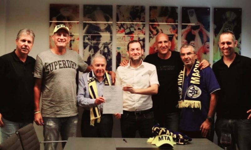 שמעון מזרחי חתם הסכם: "הלב שלי עם השומרון"