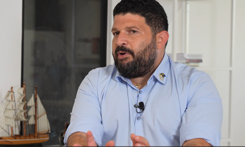 אלמוג כהן מסרב להצטרף לחגיגה: "זה לא תחליף"