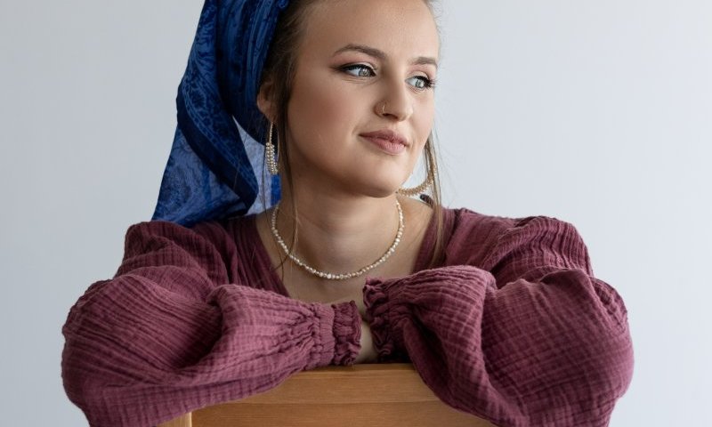 הזמרת הדתיה אוריה בסינגל חדש: "דבר איתי אמיתי"