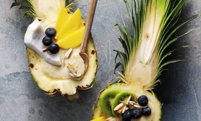 פותחים את יום שישי בשייק פירות טרופיים עם צ'יה | מתכון