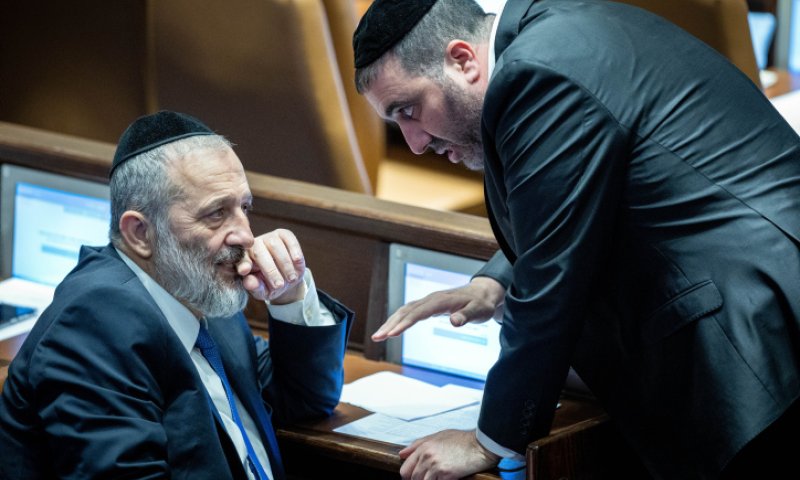 זה שר הדתות | נחשפה חלוקת התפקידים בש"ס