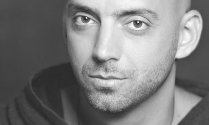 עידן רייכל מחדש את השיר האהוב שלו