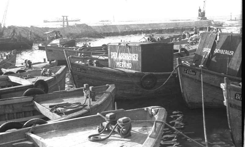 היום בהיסטוריה: הספינה הראשונה נכנסת לנמל ת"א