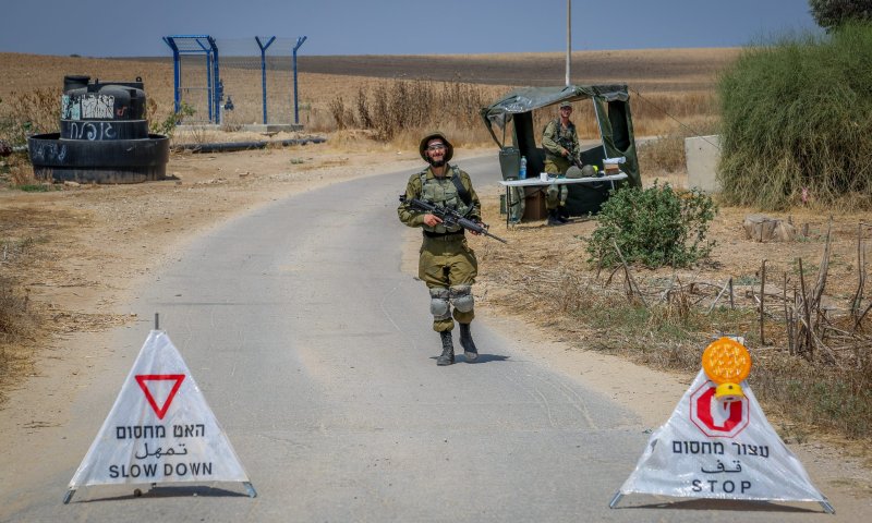 גנץ: נגדיל את ההיתרים לתושבי עזה