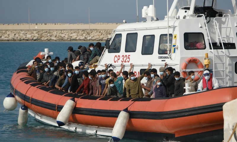 אסון בחופי לוב: 61 הרוגים בטביעת ספינת מהגרים