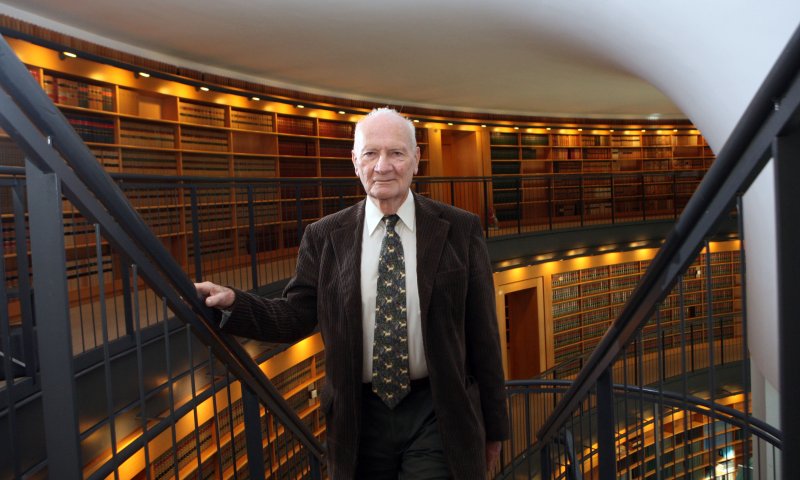 "אני לא נוסע חשוב": סיפור קצר על מאיר שמגר ז"ל