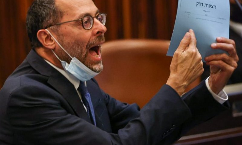 דיוני התקציב: אלו ספרים הביאו הח"כים למליאה?