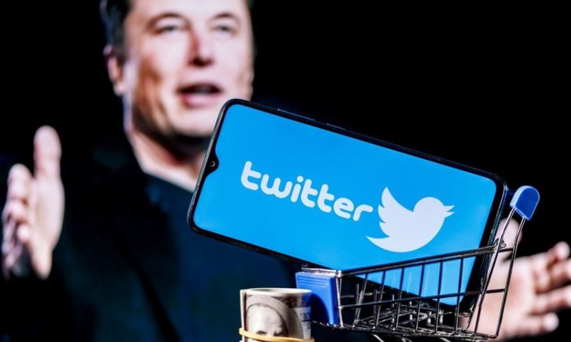 סיבוב פרסה: אילון מאסק מתכוון לרכוש את טוויטר