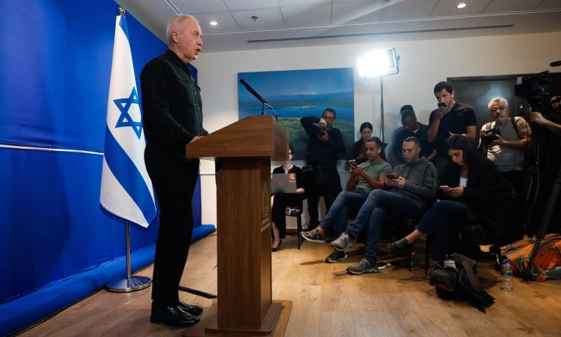 גלנט בהצהרה ראשונה: "לא אתן יד לפגיעה בצה"ל"