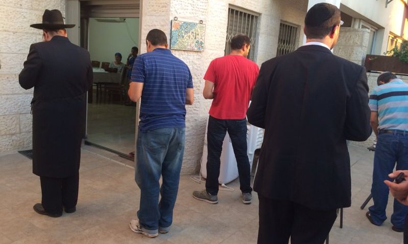 בבית משפחות החטופים: כאב קורע לב