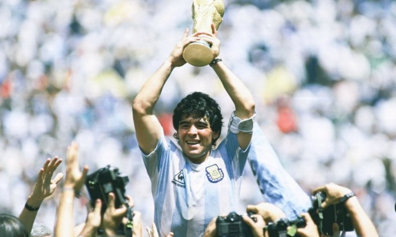 העולם נפרד ממראדונה: "יום עצוב לכדורגל"