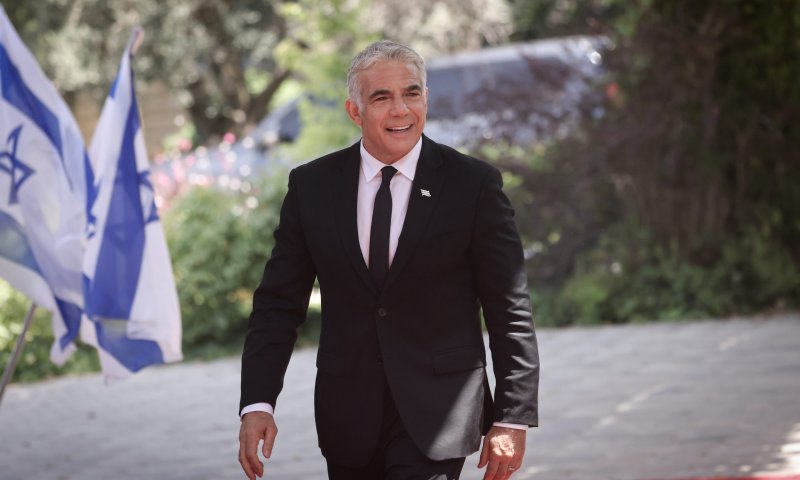 דיווח: לפיד צפוי לבקר בקרוב באיחוד האמירויות