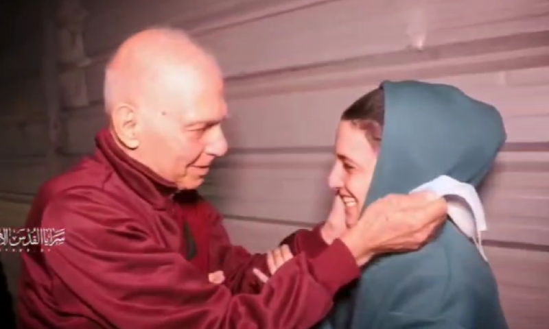 לפני השחרור &ndash; גדי מוזס וארבל יהוד נפגשו. צפו