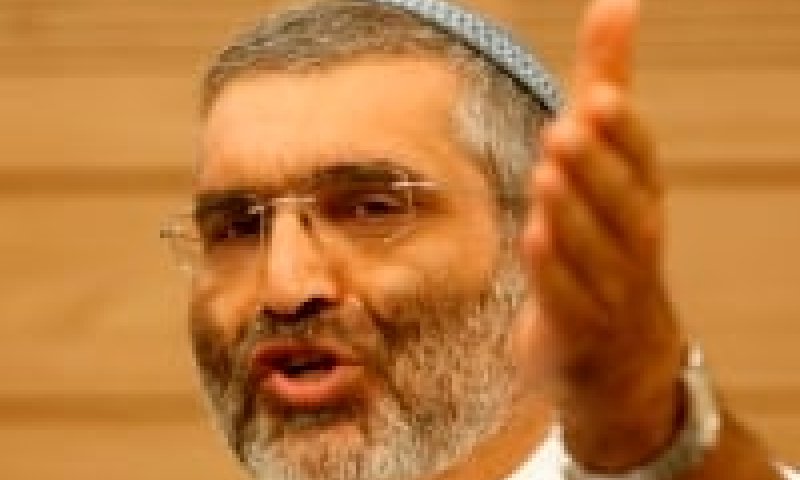 בן ארי בחוץ; היחיד שלא הוזמן לכנס של עיתון בשבע