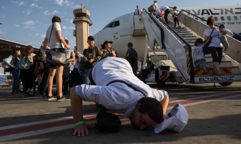 צפו: קצר על הפרשה | למה יהודים לא עולים לארץ?
