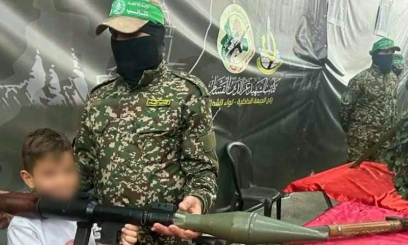 הבלתי מעורבים? צפו בילדי עזה בשירות החמאס