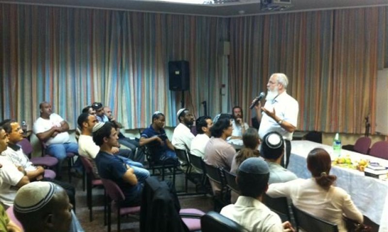 גם המועמדים לגיור מתכוננים לקראת החגים