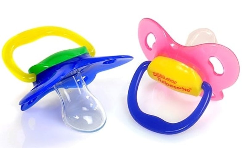 המדריך לבחירת המוצץ הנכון לתינוק שלכם