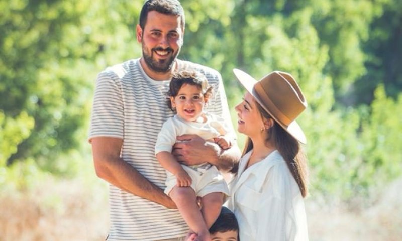 צפו: עבדו על עומר אדם וביימו הצעת נישואים על הבמה