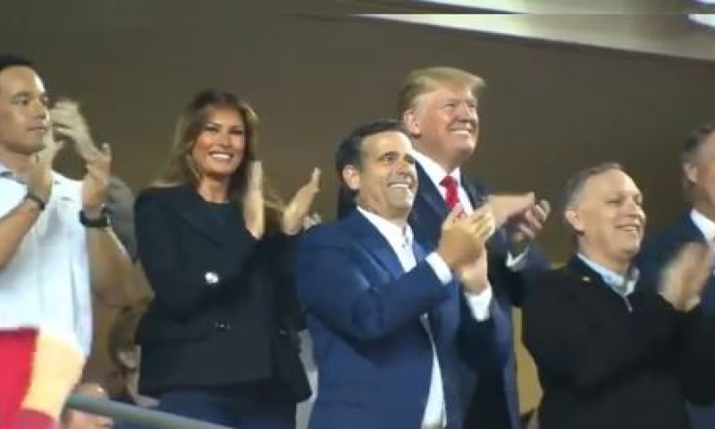 צפו בתיעוד: טראמפ התקבל בבוז במשחק בייסבול