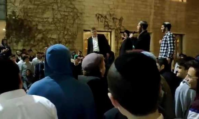 אחרי הדיבייט: הרבנים אוסרים את מלוניות הקורונה